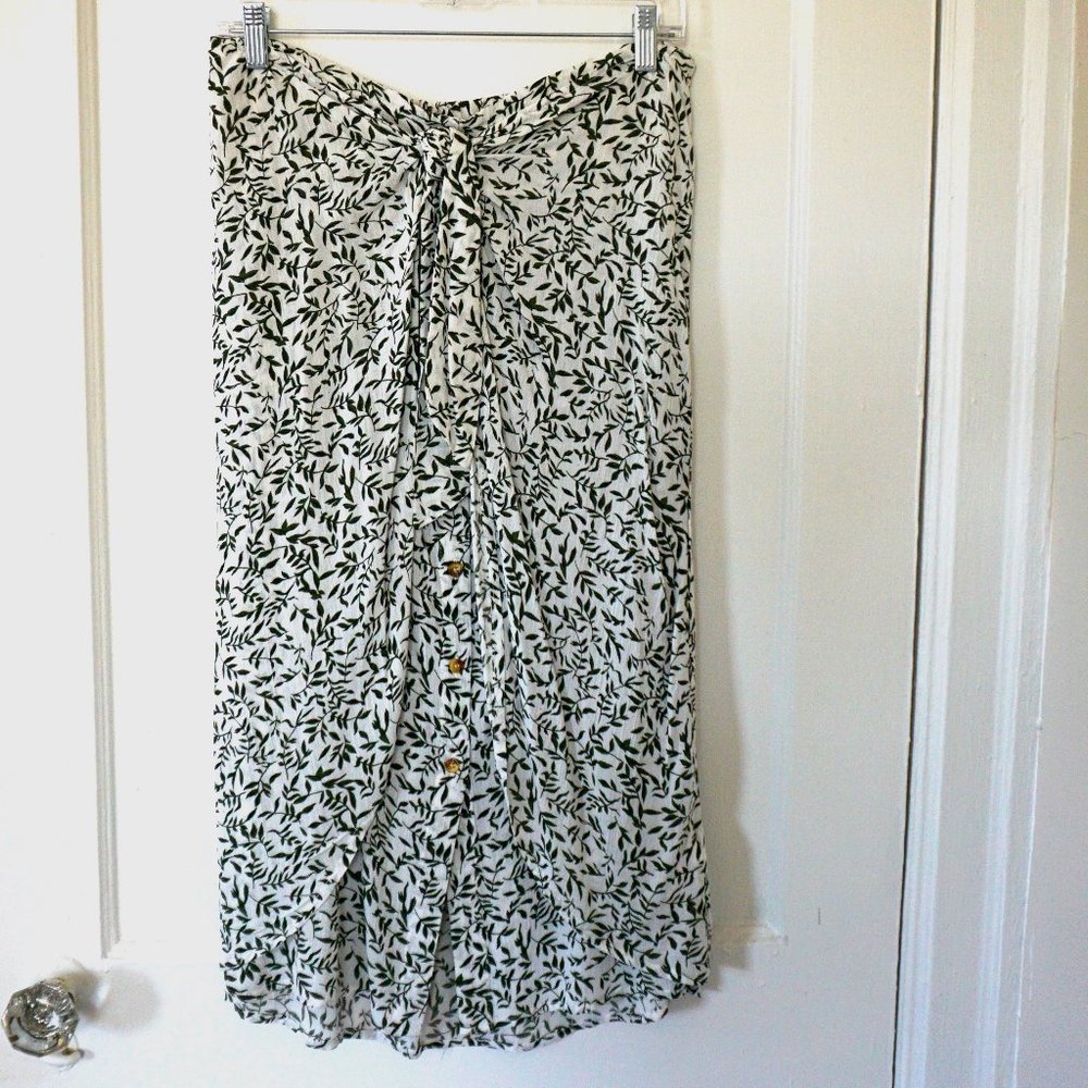 MAHINA | Green and White Floral Midi Skirt - Size L